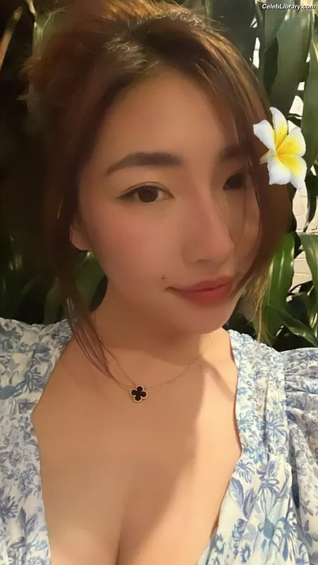 xChocobars photo 12 of 762