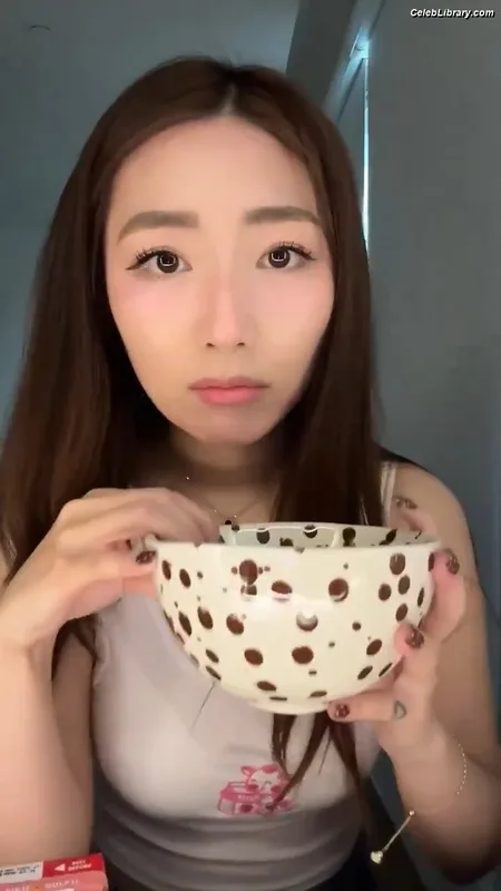 xChocobars photo 23 of 762