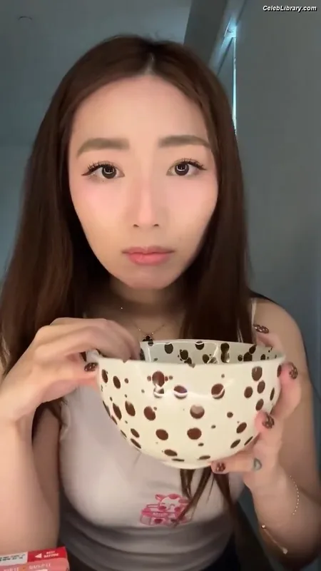 xChocobars photo 9 of 762