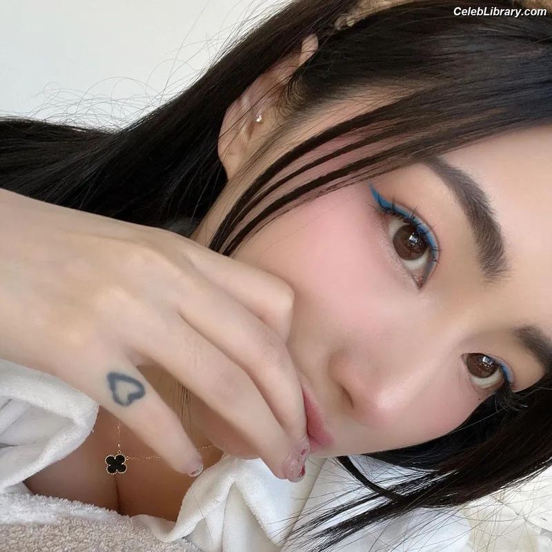 xChocobars photo 17 of 762