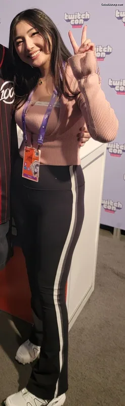 xChocobars photo 3 of 762