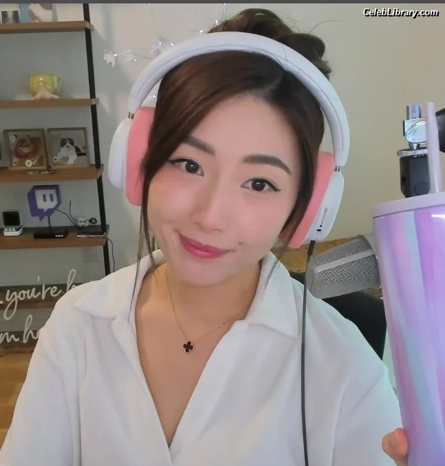 xChocobars photo 11 of 762