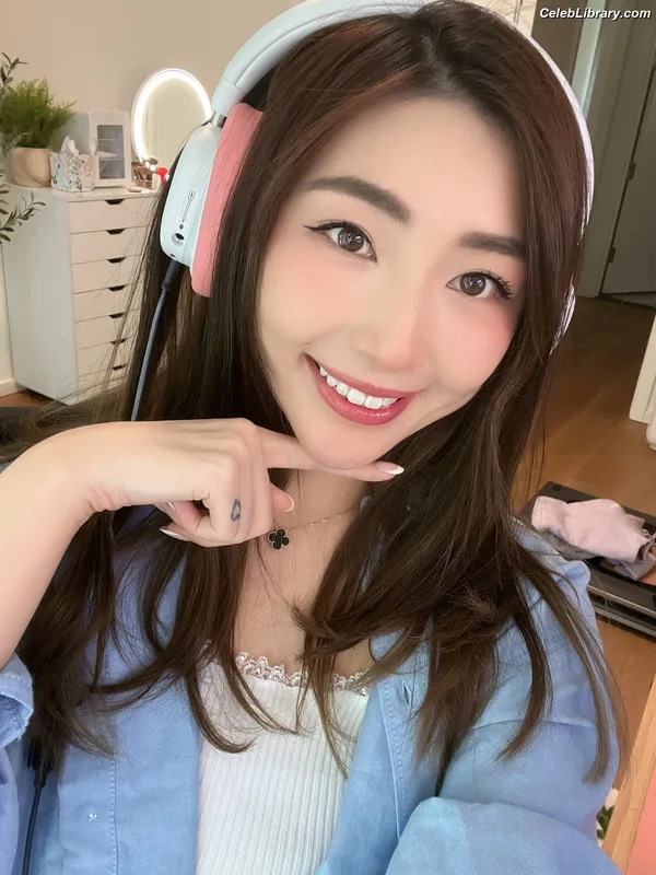 xChocobars photo 12 of 762