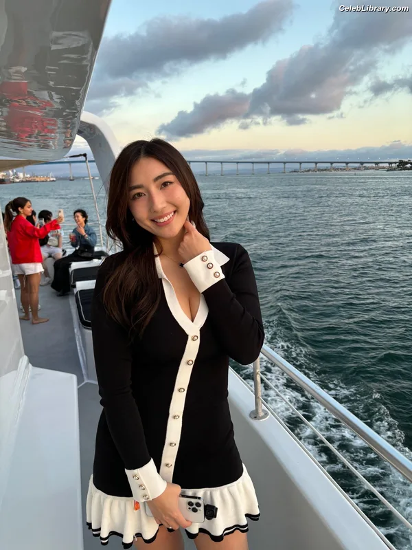 xChocobars photo 15 of 762