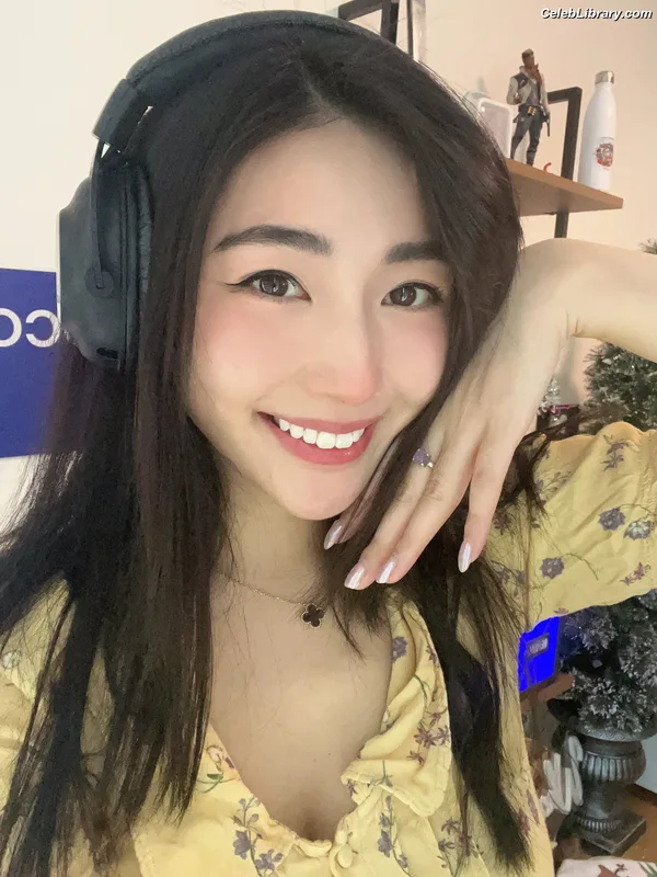 xChocobars photo 11 of 762
