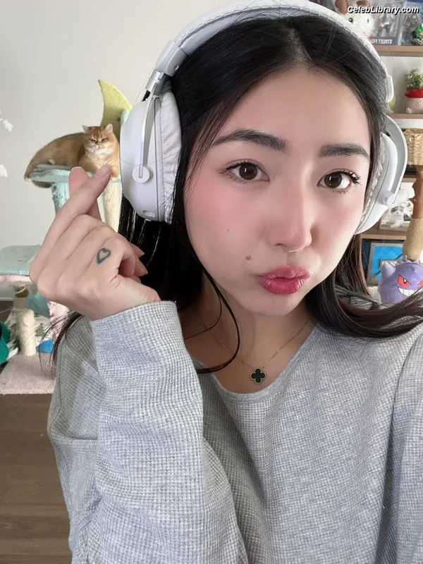 xChocobars photo 19 of 762