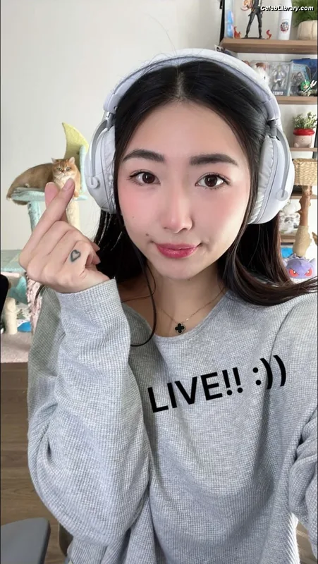 xChocobars photo 20 of 762