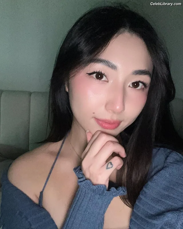 xChocobars photo 21 of 762