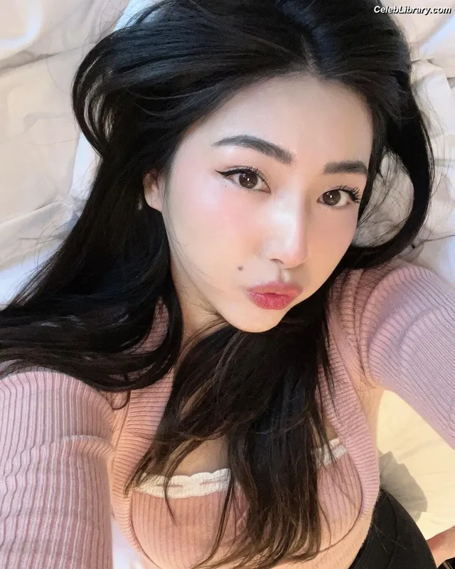 xChocobars photo 2 of 762