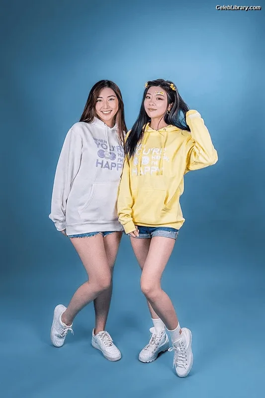 xChocobars photo 11 of 762