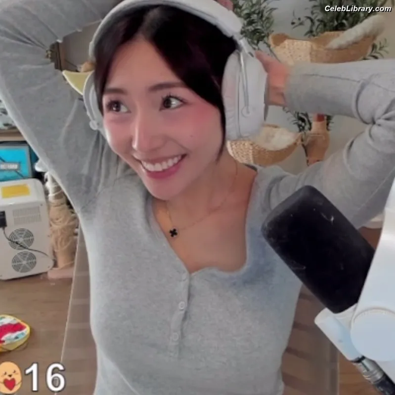 xChocobars photo 7 of 762