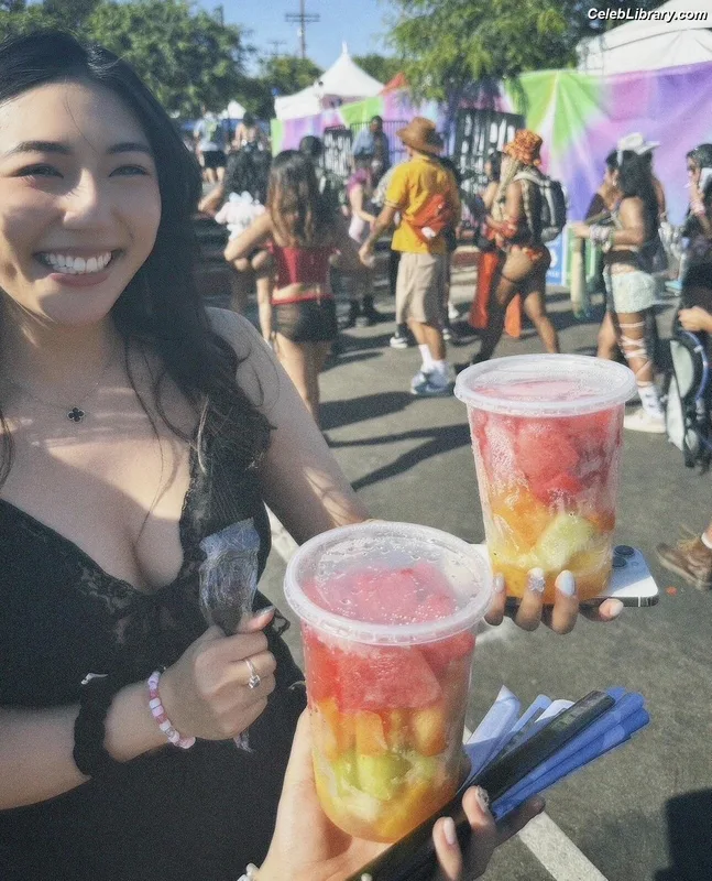 xChocobars photo 17 of 762