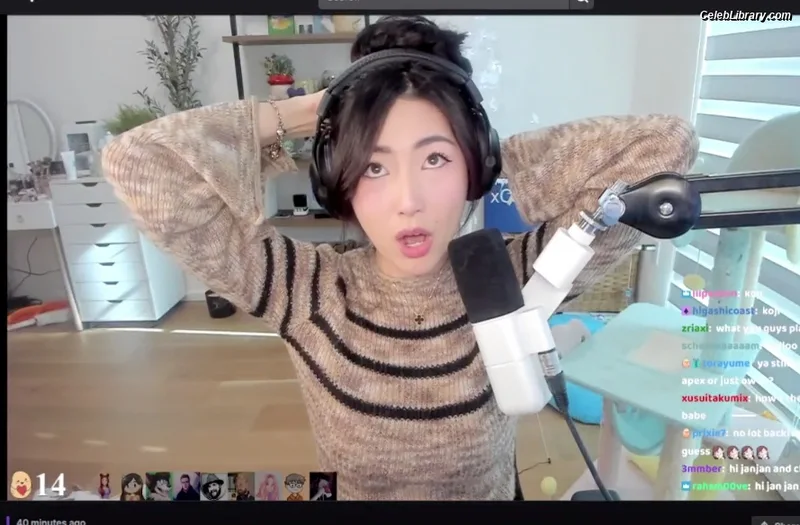 xChocobars photo 15 of 762