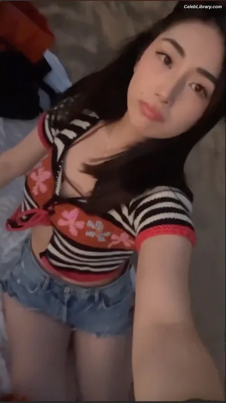 xChocobars photo 18 of 762