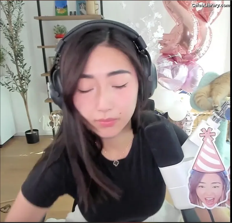 xChocobars photo 3 of 762