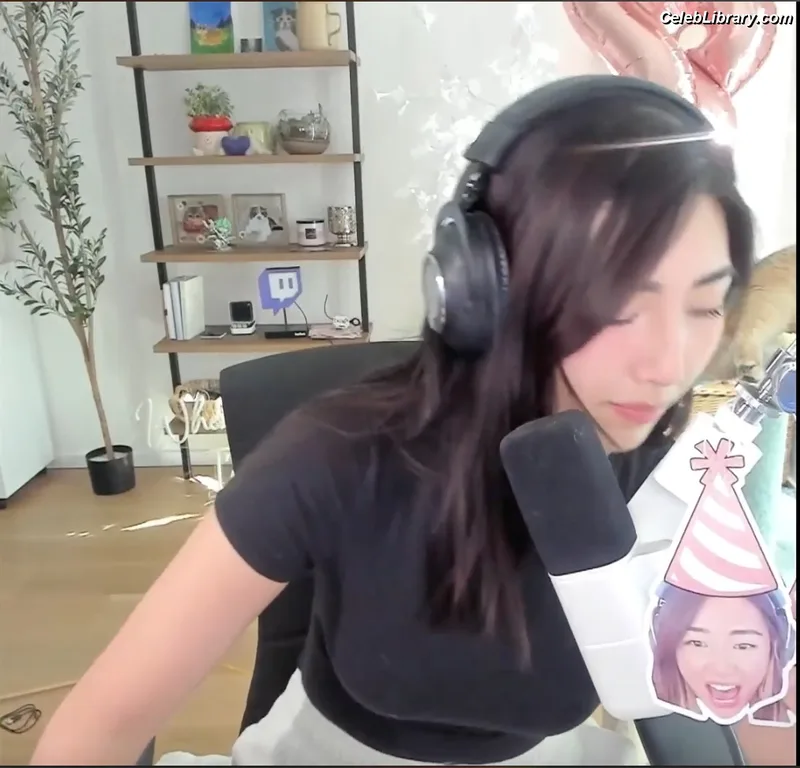 xChocobars photo 4 of 762