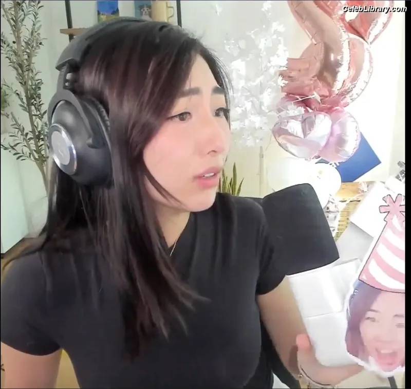 xChocobars photo 5 of 762