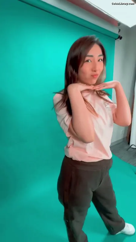 xChocobars photo 19 of 762