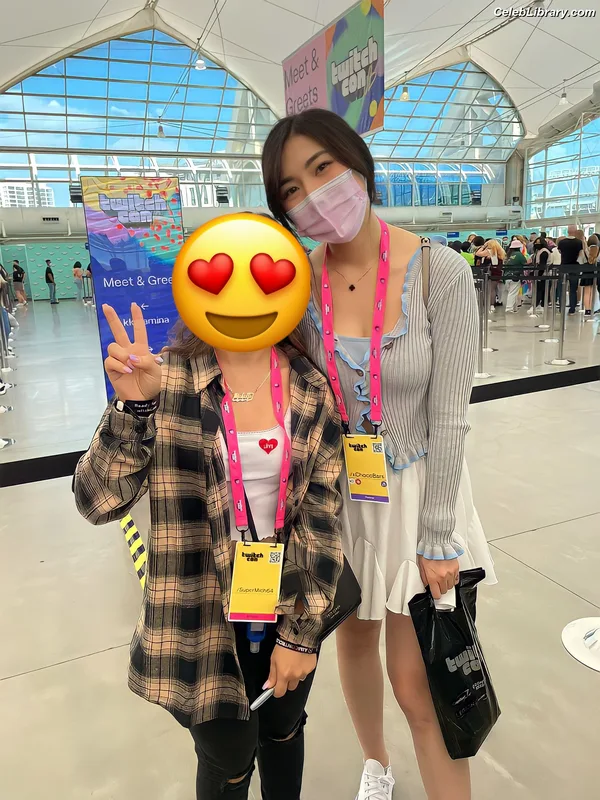 xChocobars photo 16 of 762