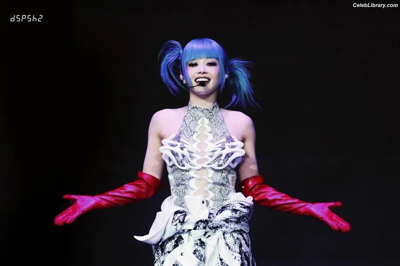 XG (Kpop) photo 1 of 3042