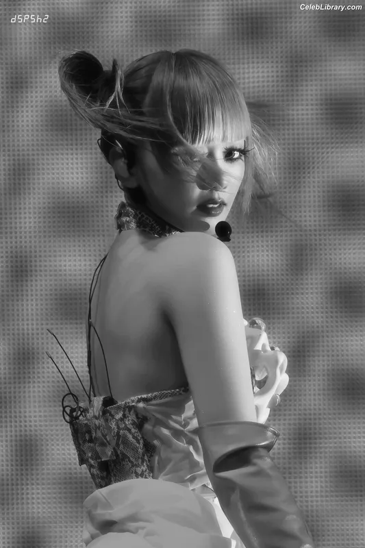 XG (Kpop) photo 3 of 3042