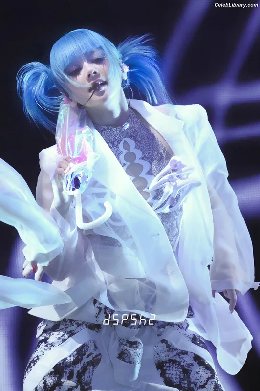 XG (Kpop) photo 10 of 3042