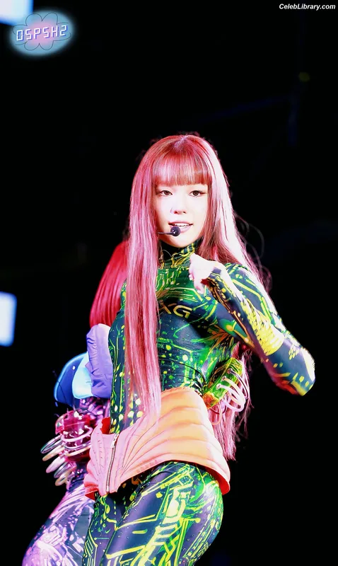 XG (Kpop) photo 7 of 3042