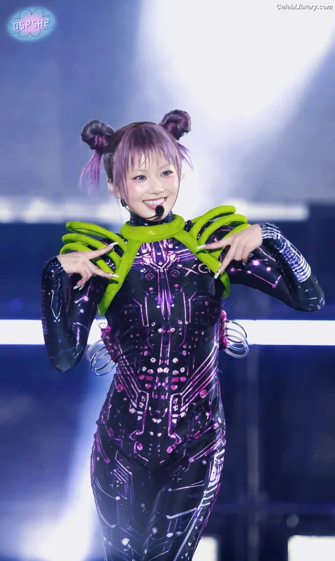 XG (Kpop) photo 16 of 3042