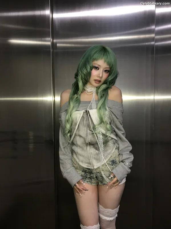 XG (Kpop) photo 11 of 3042