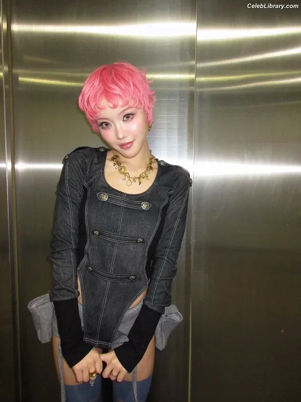 XG (Kpop) photo 21 of 3042