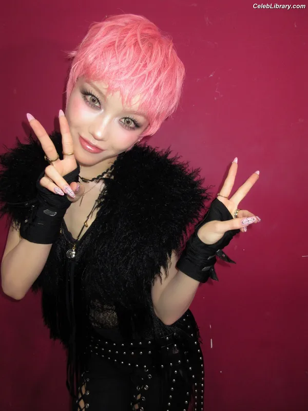 XG (Kpop) photo 6 of 3042