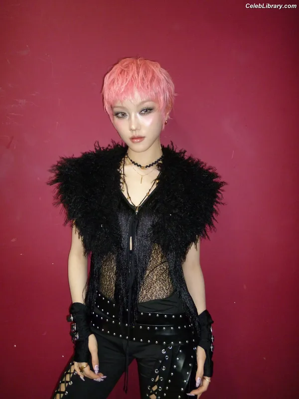 XG (Kpop) photo 7 of 3042