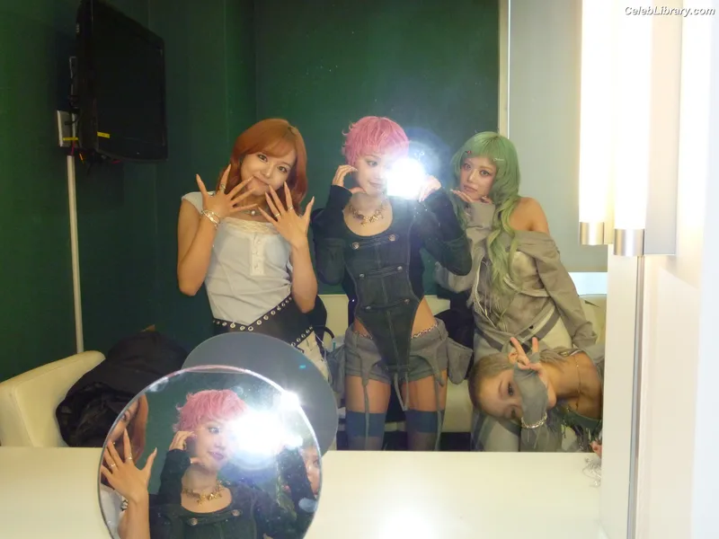 XG (Kpop) photo 13 of 3042