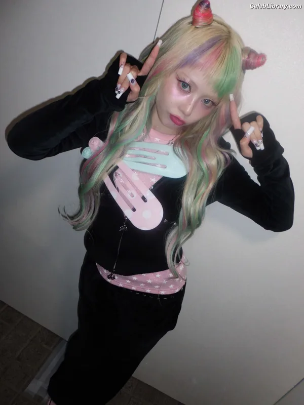 XG (Kpop) photo 16 of 3042