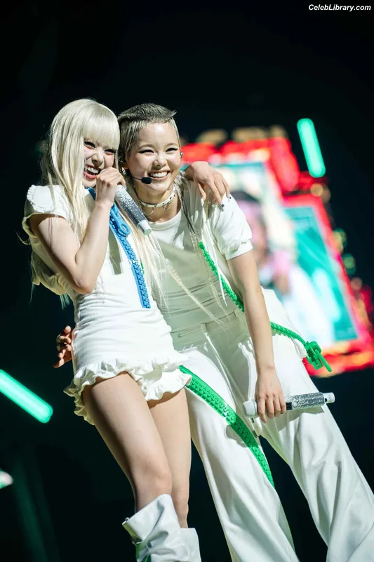 XG (Kpop) photo 7 of 3042