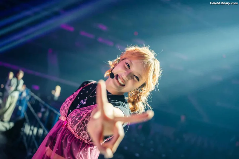 XG (Kpop) photo 9 of 3042
