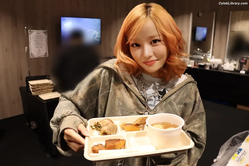 XG (Kpop) photo 8 of 3042
