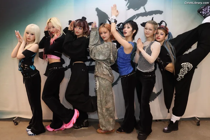 XG (Kpop) photo 20 of 3042
