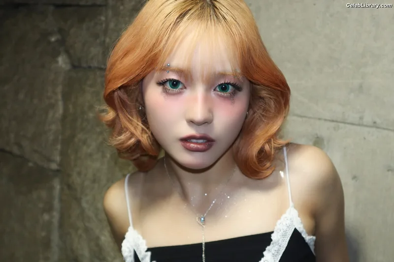 XG (Kpop) photo 4 of 3042