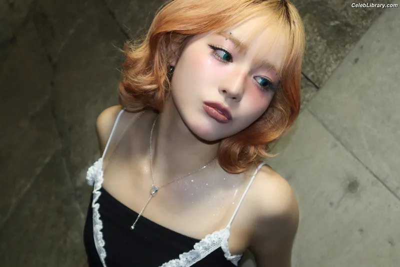 XG (Kpop) photo 5 of 3042