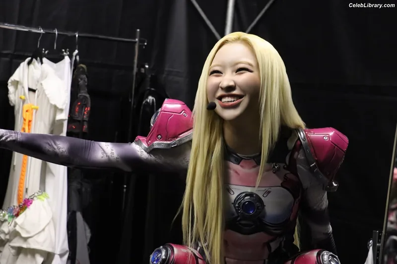 XG (Kpop) photo 20 of 3042