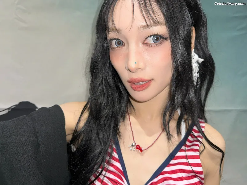 XG (Kpop) photo 8 of 3042