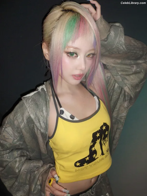 XG (Kpop) photo 9 of 3042
