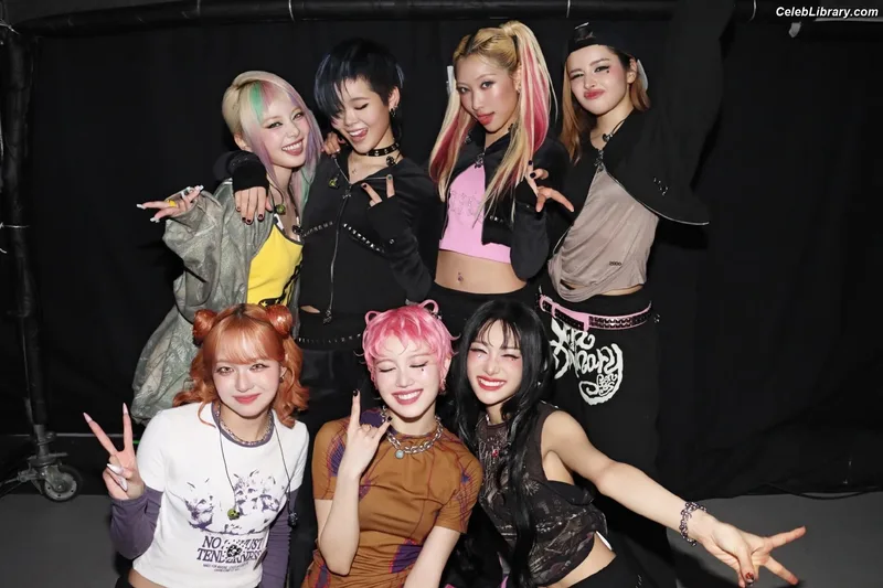 XG (Kpop) photo 2 of 3042