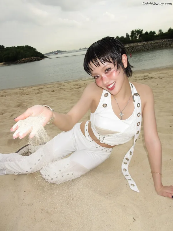 XG (Kpop) photo 4 of 3042