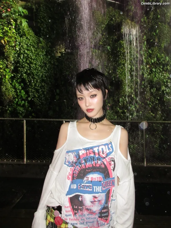XG (Kpop) photo 6 of 3042