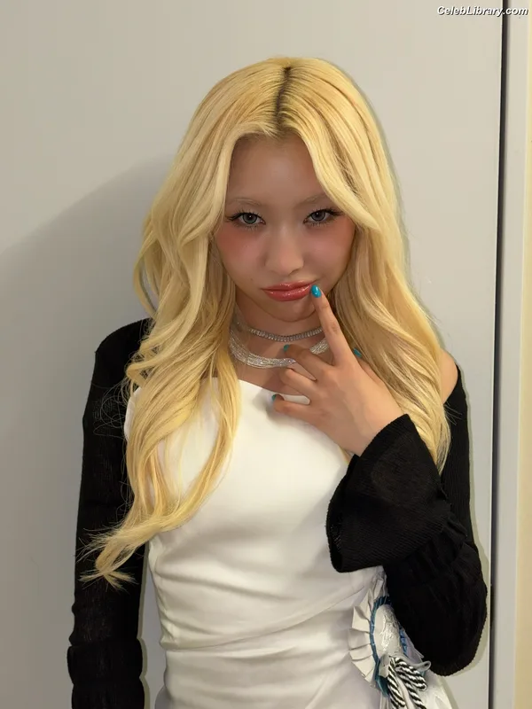 XG (Kpop) photo 23 of 3042