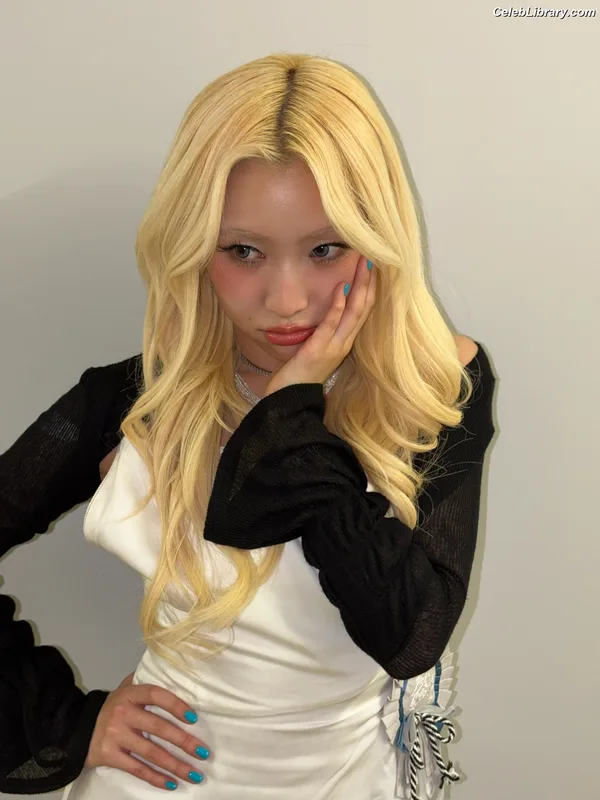 XG (Kpop) photo 24 of 3042