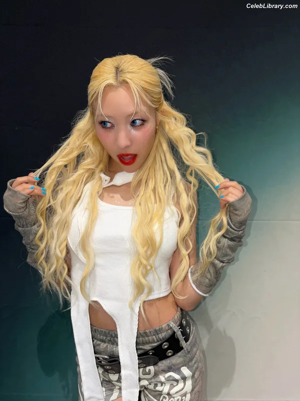 XG (Kpop) photo 4 of 3042