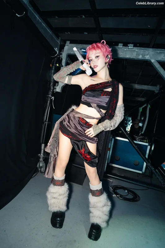 XG (Kpop) photo 9 of 3042